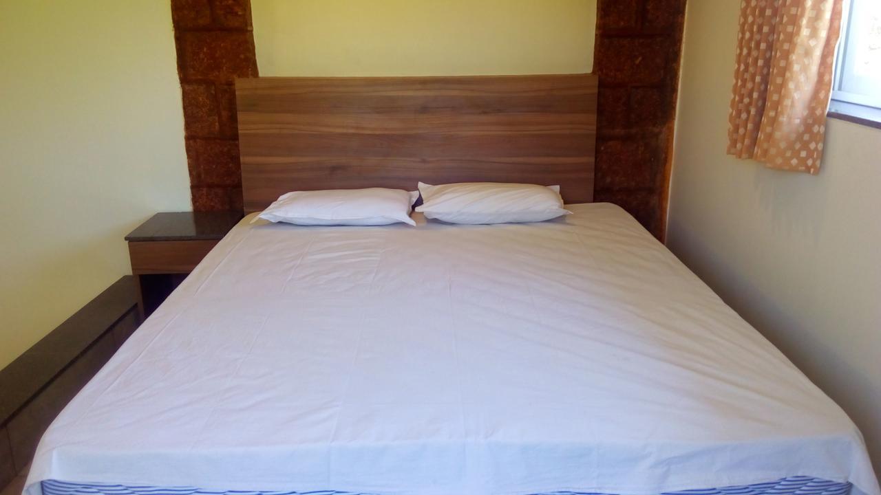 Hotel Tree Top มหาบาเลชวาร์ ภายนอก รูปภาพ