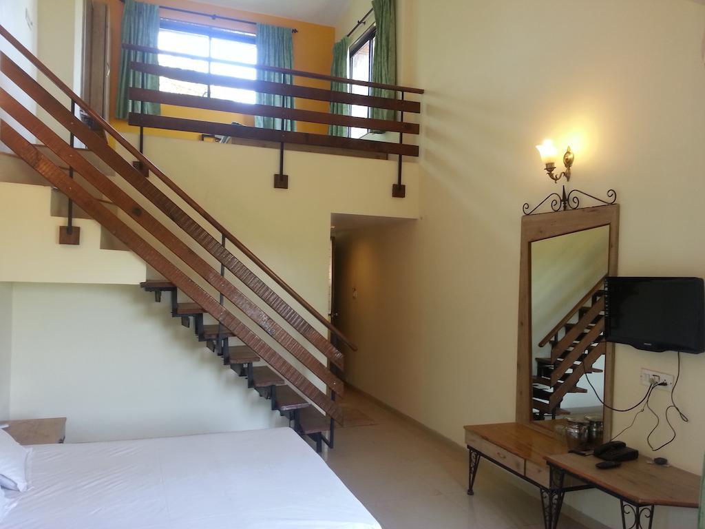 Hotel Tree Top มหาบาเลชวาร์ ห้อง รูปภาพ