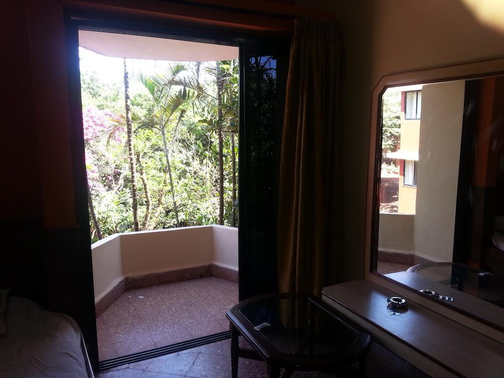 Hotel Tree Top มหาบาเลชวาร์ ภายนอก รูปภาพ
