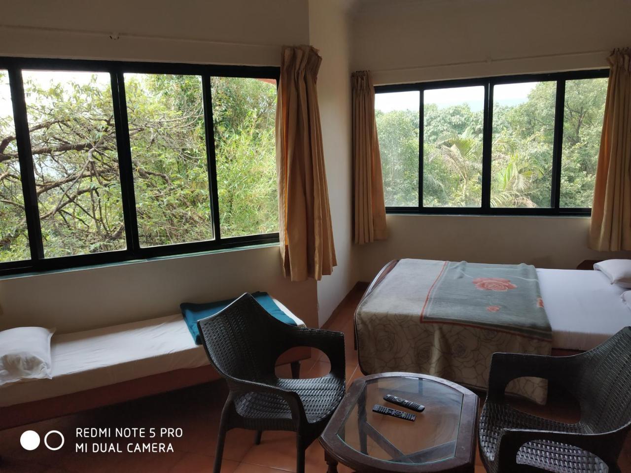 Hotel Tree Top มหาบาเลชวาร์ ภายนอก รูปภาพ